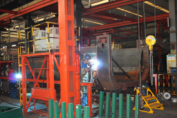 Dump semi-trailer production line