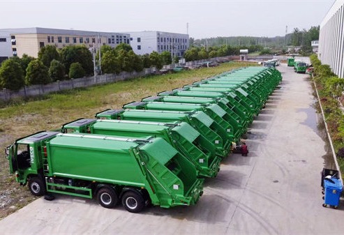 Garbage compactor truck factory