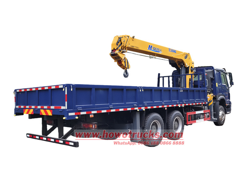 HOWO utility truck with crane