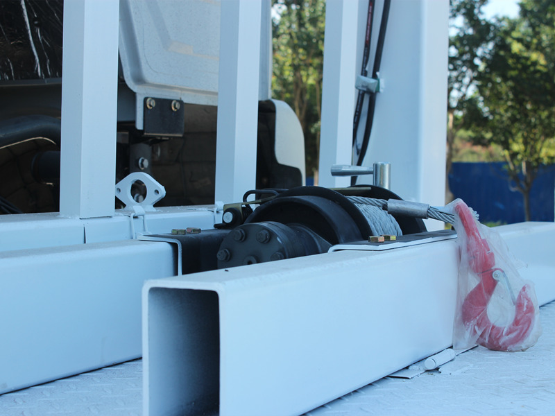 HOWO self loading truck winch