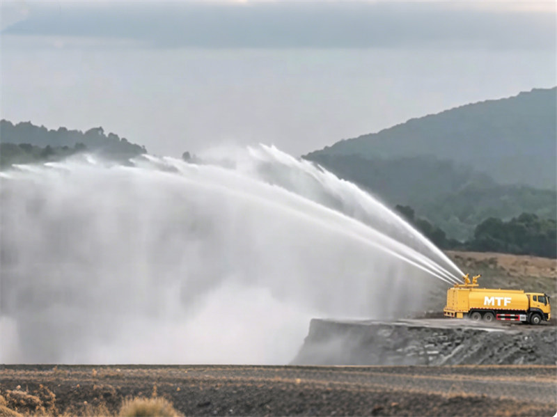 HOWO multi-function dust suppression water tanker truck