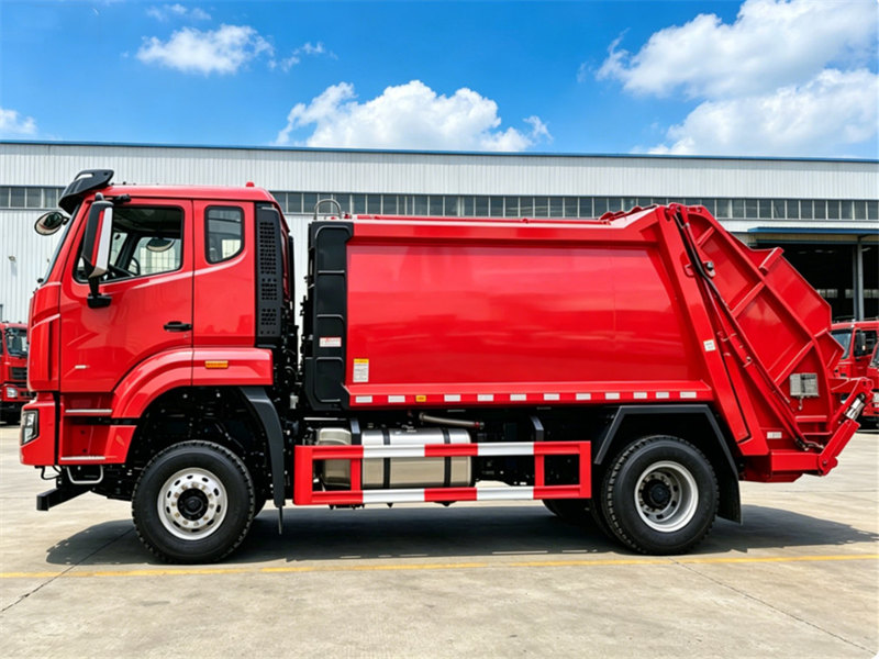 HOWO rear loader truck 