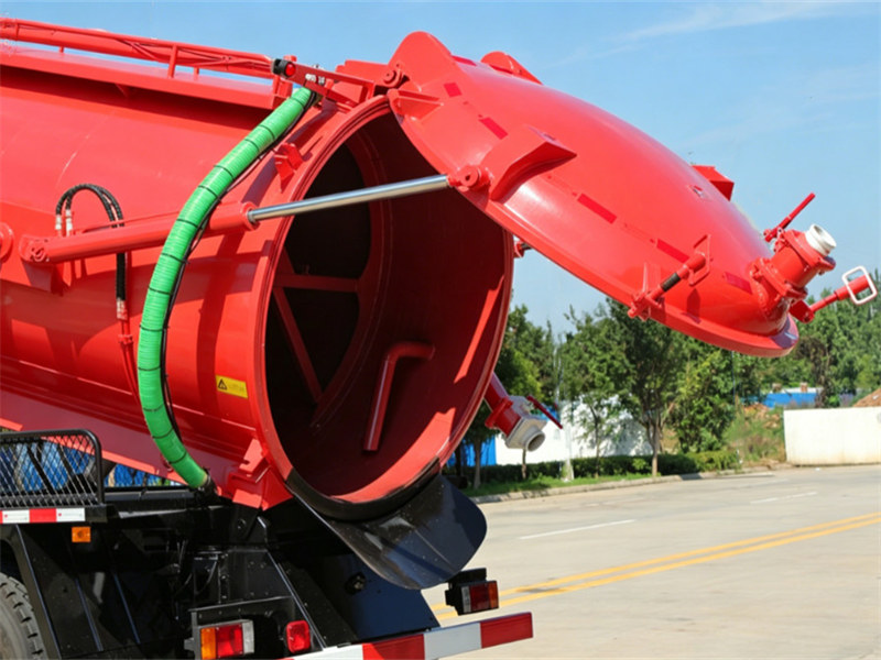 HOWO M7 cabin gully tanker suction truck